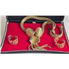 Image 3 : Regency Gold Tone Necklace and Earrings Set in Box