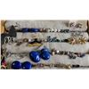 Image 3 : Mixed-Material Costume Earring Collection