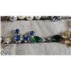 Image 5 : Mixed-Material Costume Earring Collection