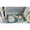 Image 6 : Lot: Lady Remington Razor, Westclox Clock, Watches, Jewellery, Decorative Boxes