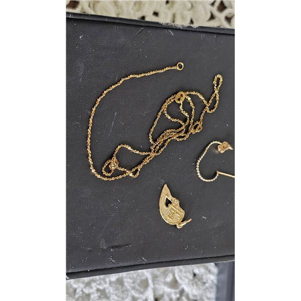 10kt Yellow Gold Chain With Pierced Hoop Earring and Pendant, 2.45g