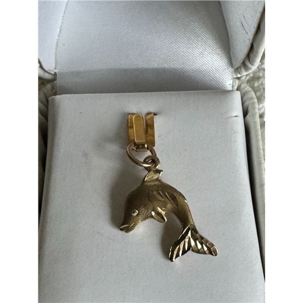 10KT Yellow Gold Dolphin Pendant 1.05gm