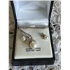 Image 1 : Sterling Silver and 14K Gold Pearl Jewelry Set with Chain