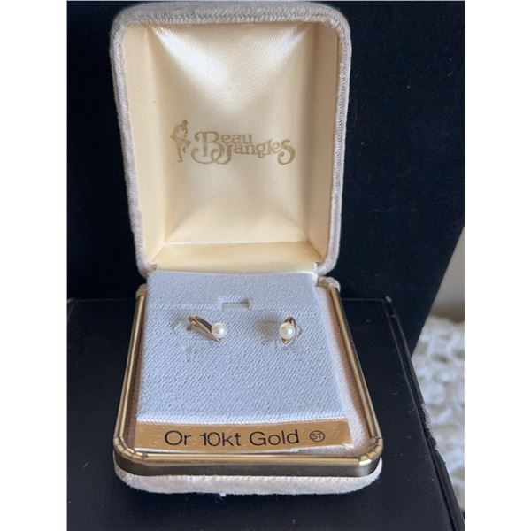 Beau Jangles 10kt Gold and Pearl Earrings