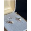 Image 2 : Beau Jangles 10kt Gold and Pearl Earrings