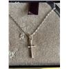Image 3 : Symphony 10K Gold Diamond-Set Cross Necklace 0.81g