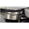 Image 7 : Small Kitchen Appliances and Cookware Lot