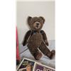 Image 2 : Lot: Tapes, Books, Teddy Bear, Clock, Perfume, Watch