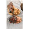 Image 3 : Lot: Clay Turtle, 2 Doulton Lambeth Planters, 2 Wall Masks