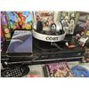 Image 5 : Lot: DVD/VHS Player, Portable DVD, Games, Headphones, Books