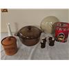 Image 1 : Kitchen and Decorative Items Lot