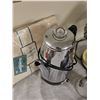 Image 2 : Household Decor and Small Appliances Assortment