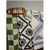 Image 1 : Handmade Quilts and Patchwork Pillow