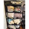 Image 2 : 9 Assorted Fabric Comforters