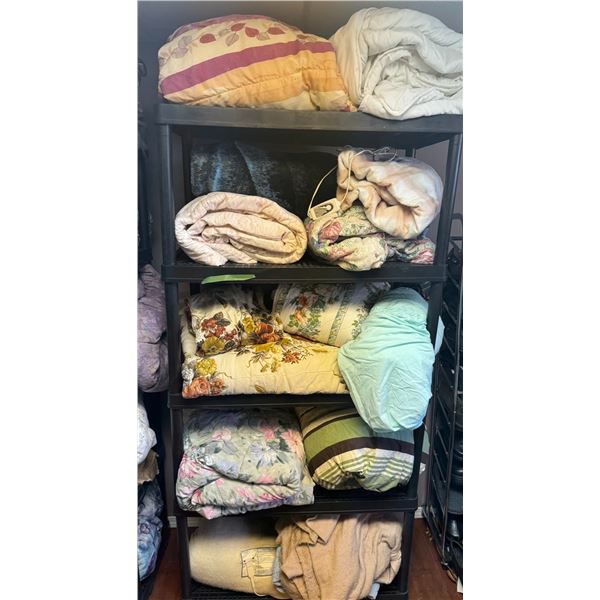 Comforters, Quilts, and Electric Blanket Lot