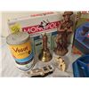 Image 4 : Lot: Board Games, Fujifilm Film, Bell, Guitar Strap, Figurines
