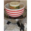 Image 2 : Kitchenware: Mixing Bowls, Colander, Pyrex, Game Boards