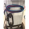 Image 4 : L1 - Mastercool Commander 2000 r134a refrigerant pump machine
