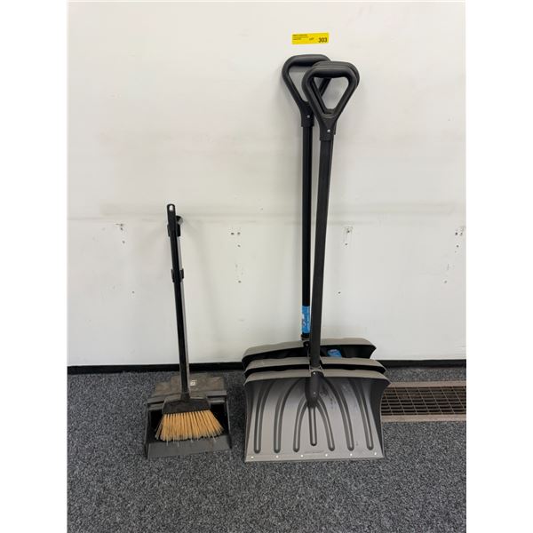 L1 - Group of snow shovels & broom/dust pan combo