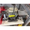 Image 2 : L2 - Maximum 6" bench grinder w/ grinding wheel & wire wheel