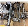 Image 3 : L2 - Group of brand new windshield wiper module assemblies