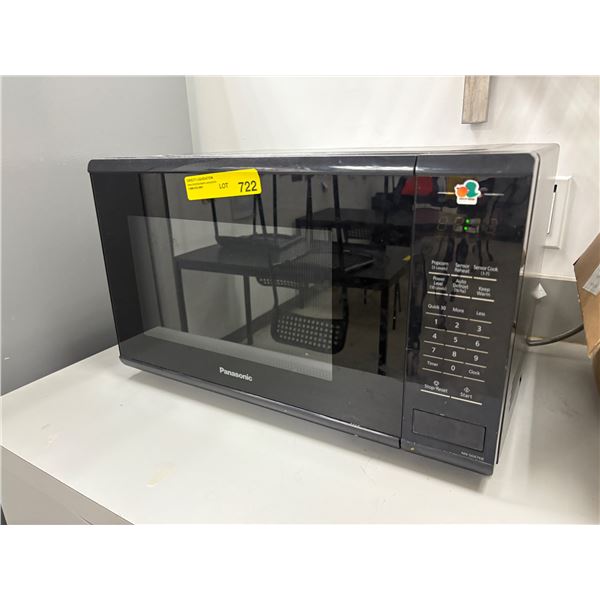 L2 - Panasonic Black Countertop Microwave Oven