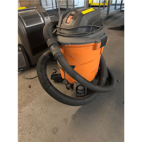 L2 - Ridgid Wet/Dry Shop Vacuum Cleaner with Flexible Hose