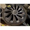 Image 2 : L2 - Tesla Turbine Wheel and Pirelli SottoZero Winter Tire Set