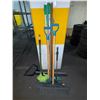 Image 1 : L2 - Yardworks Workshop and Snow Tool Lot