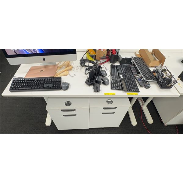 L2 - White Office Workstation Desk & 2 filing cabinets (contents not included)
