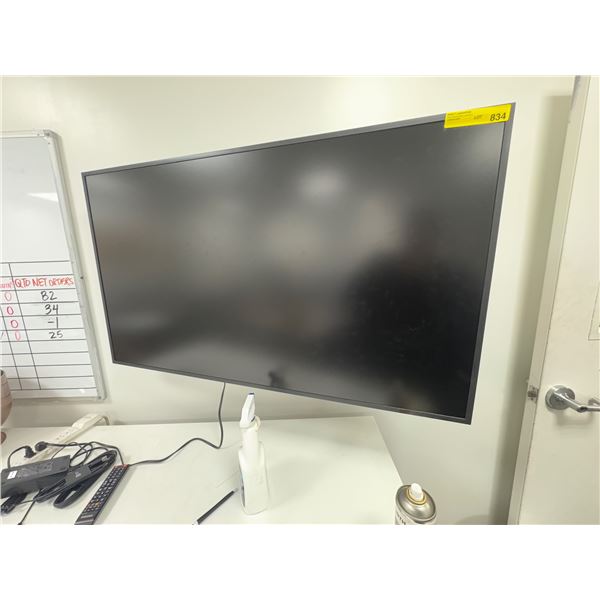 L2 - Samsung QM50C 50" 4K UHD Commercial Display Monitor with Remote & Wall Mount - Model QM50C (bid