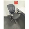Image 2 : L2 - White Office Workstation Desk & Office Chair