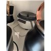 Image 2 : Kitchen Appliance Lot With Kettle, Blender, Coffee Maker, Rice Cooker