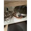 Image 5 : Stainless Steel Cookware Set with Lids and Colander