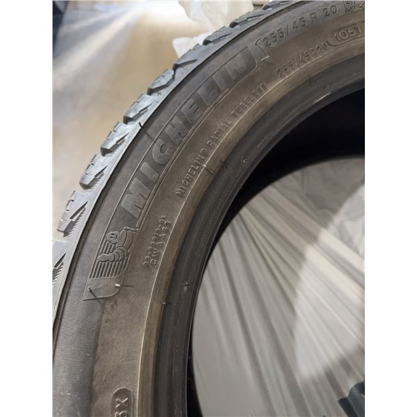 4 Like New Michelin 255/45 R20 Tires
