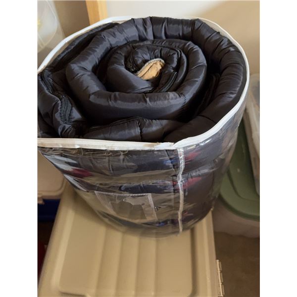 Black Polyester Bedding Comforter in Zipper Storage Bag