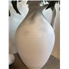 Image 3 : White Ceramic Jug Vase and Marble Knot Decor