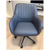 Image 5 : Modern Grey Faux Leather Swivel Office Chair with Casters