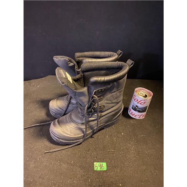 Men's winter boots size 10W