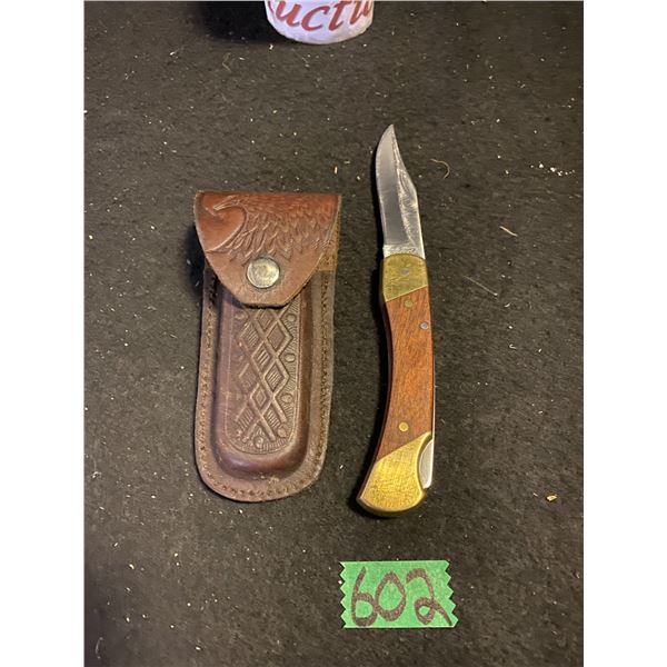 Uncle Henry brand Scharade knife with case