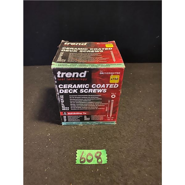 Box of 750 ceramic coated deck screws