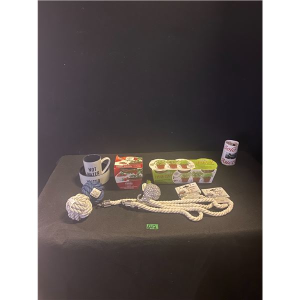 Lot of gift shop items