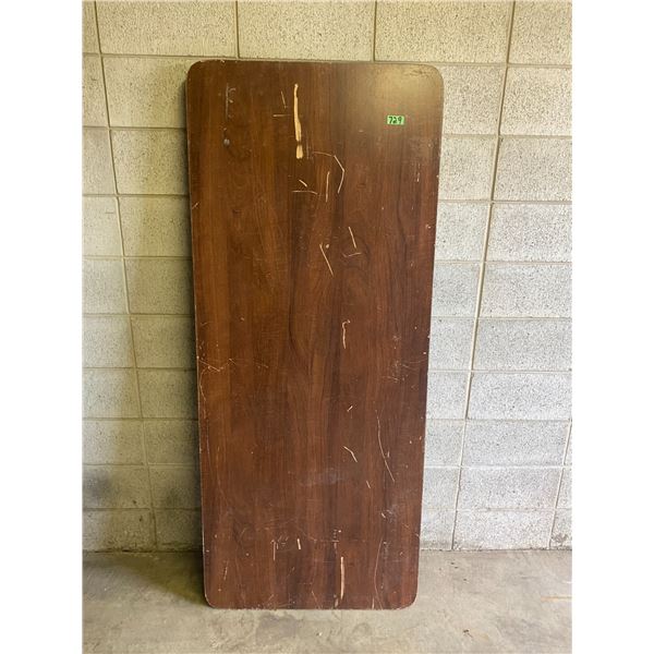 Folding table
