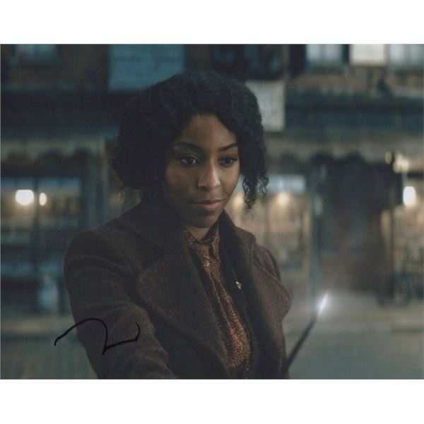 Girls Jessica Williams Signed Photo