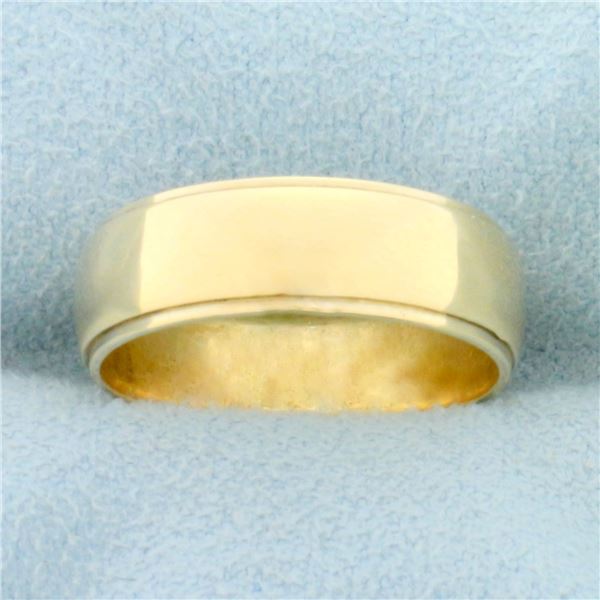 Womans Step Edge Wedding Band Ring in 14K Yellow Gold