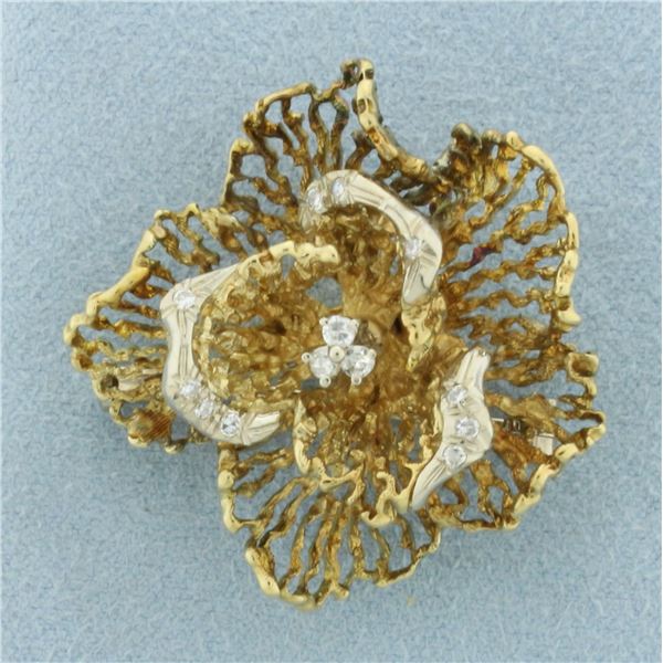 Italian Designer Flower Brooch in 18k Yellow Gold