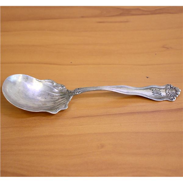 International "Winchester" Sterling Silver Sugar Shell Spoon