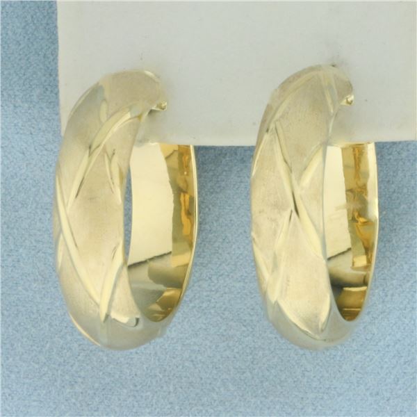 Italian Satin and High Polish Quilted Hoop Earrings in 14k Yellow Gold