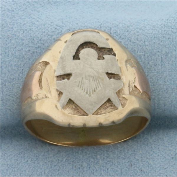 Mens Vintage Masonic Ring in 14k Yellow Gold