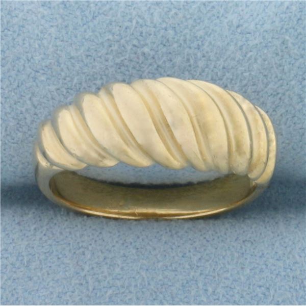 Scalloped Dome Ring in 14k Yellow Gold